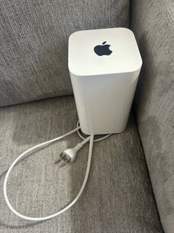 Apple AirPort Extreme Base Station WiFi Router