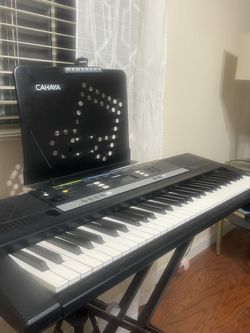 Piano Yamaha black 61 keys
