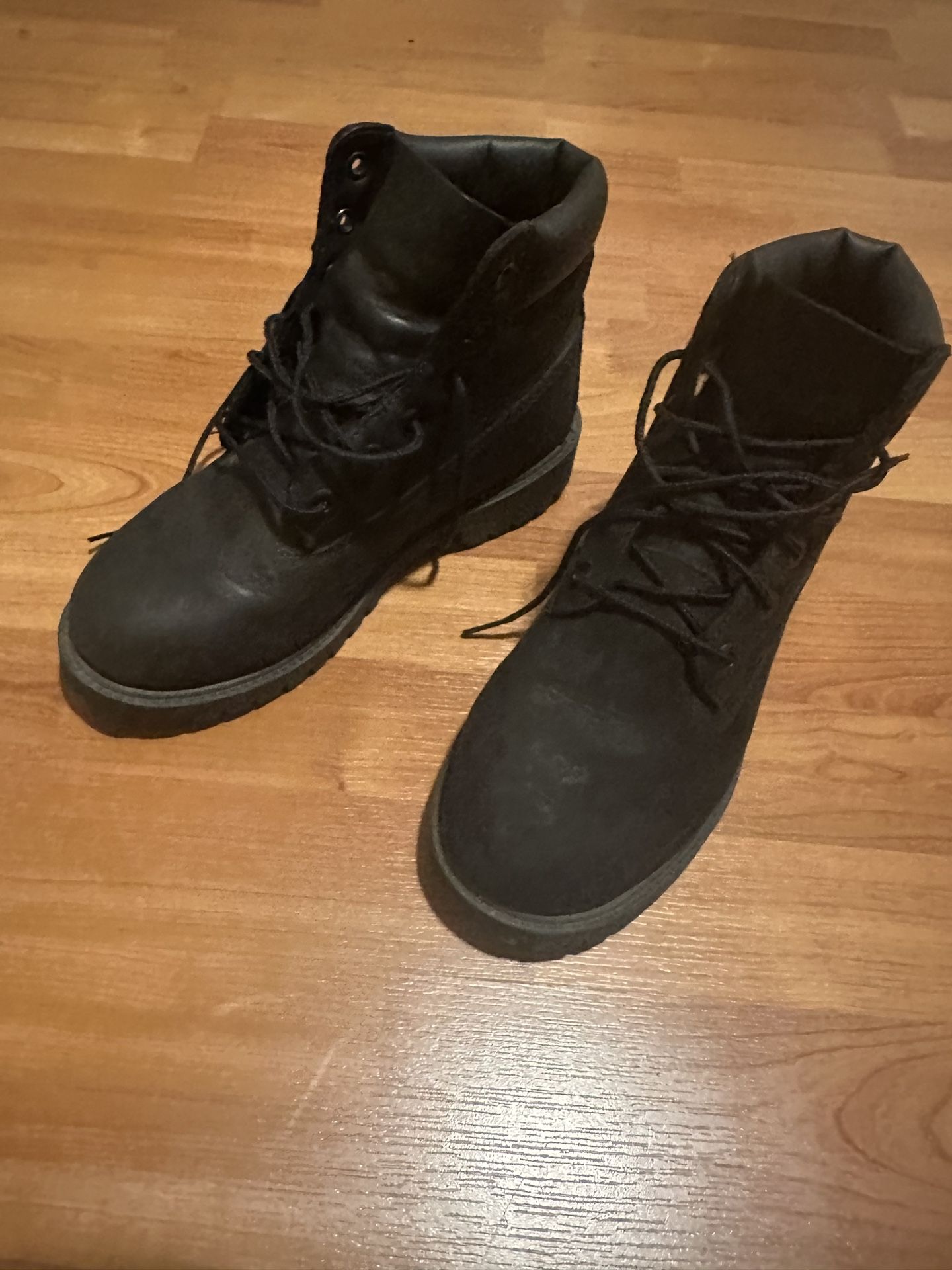 Black Timberland Boots Size 5 In boys/7 In Women’s
