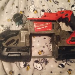 Milwaukee Ban Saw Cordless 