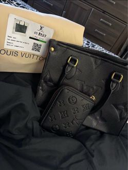 Black hand bag