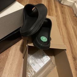 Used Shoes Jordans,Yeezys,dolces Size 8.5