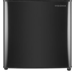 Insignia Mini Fridge $30 Firm 