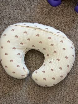 Boppy pillow