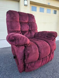 XL ROCKER RECLINER CHAIR BY BEST