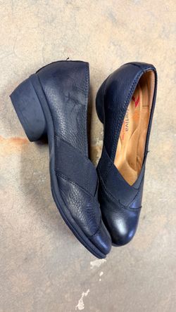 Size 8.5 Softiva Black Leather Block Heel Slip-On Shoes