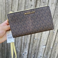 Michael Kors Double Zip Wallet 