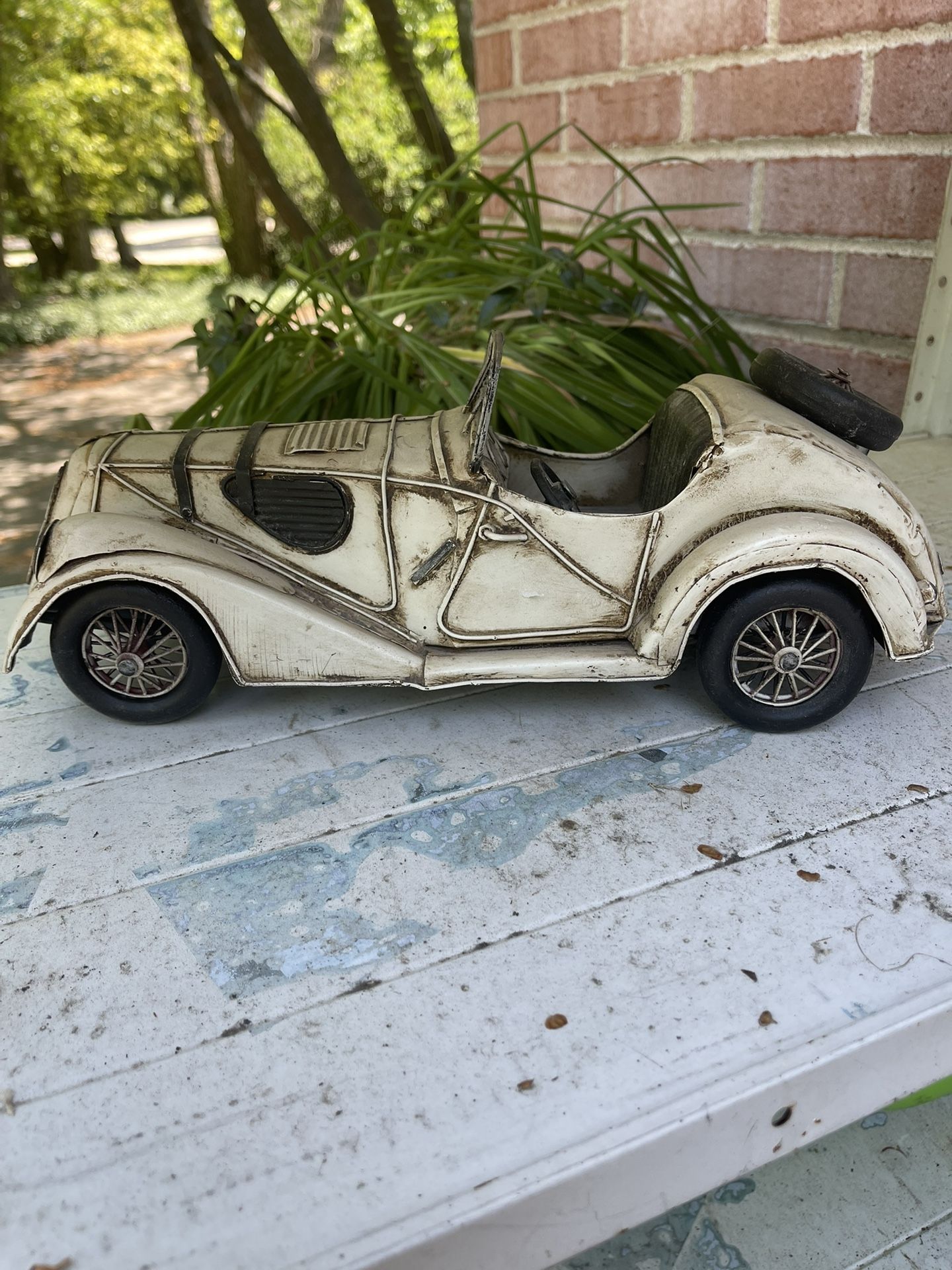 Vintage Decor Car