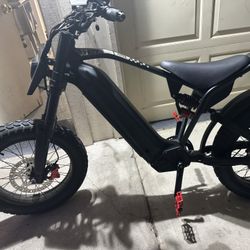 Tuttio Ict (NO BATTERY) Trades Too