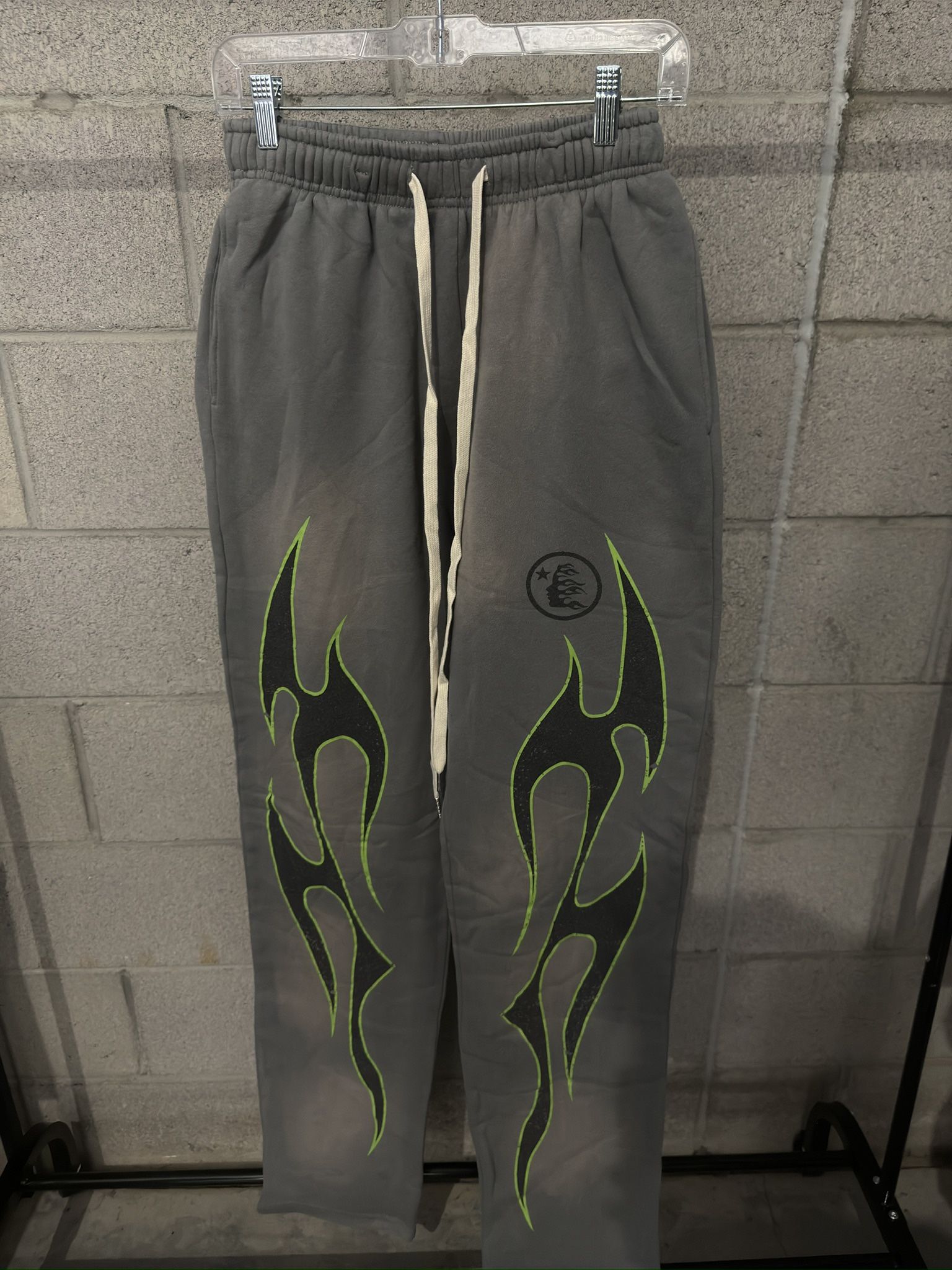 Hellstar future flames sweatpants grey/green