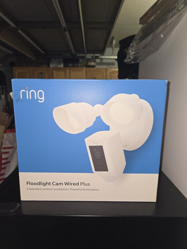 Ring Floodlight Cam (Wired Plus)