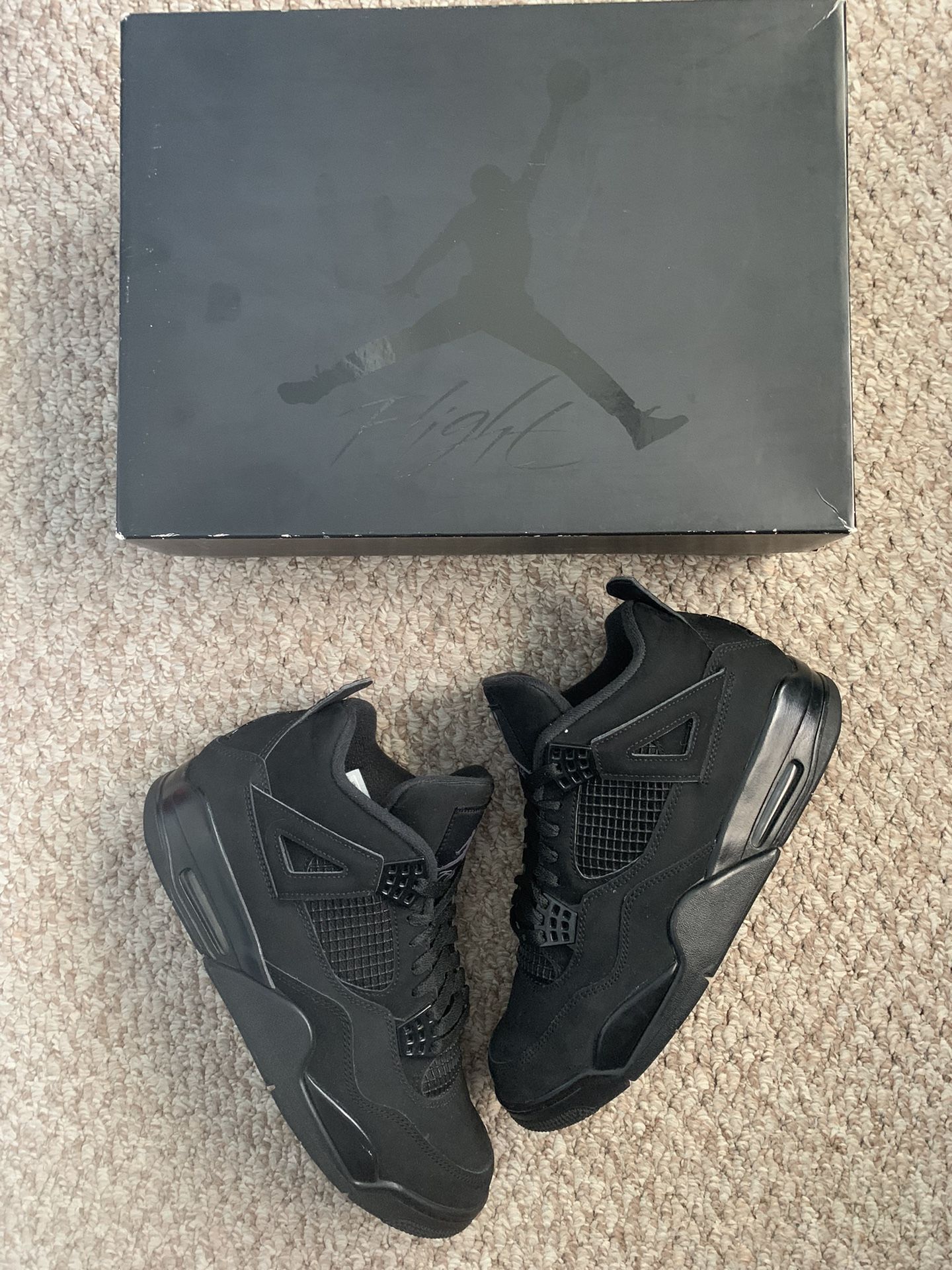 Nike Jordan 4 “Black Cat” Size 10 VNDSSSSSS (Price Negotiable) With Receipt‼️