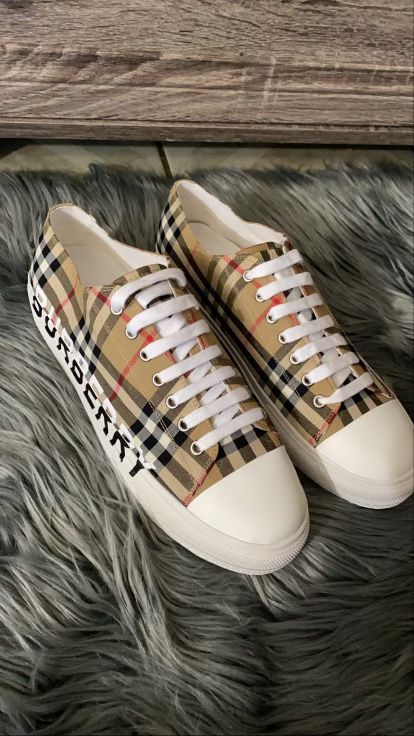 Burberry Woman’s Shoes Size 7