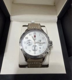 Victorinox Swiss Army AirBoss Mach VI Chrono White Dial Leather 24784 NWT
