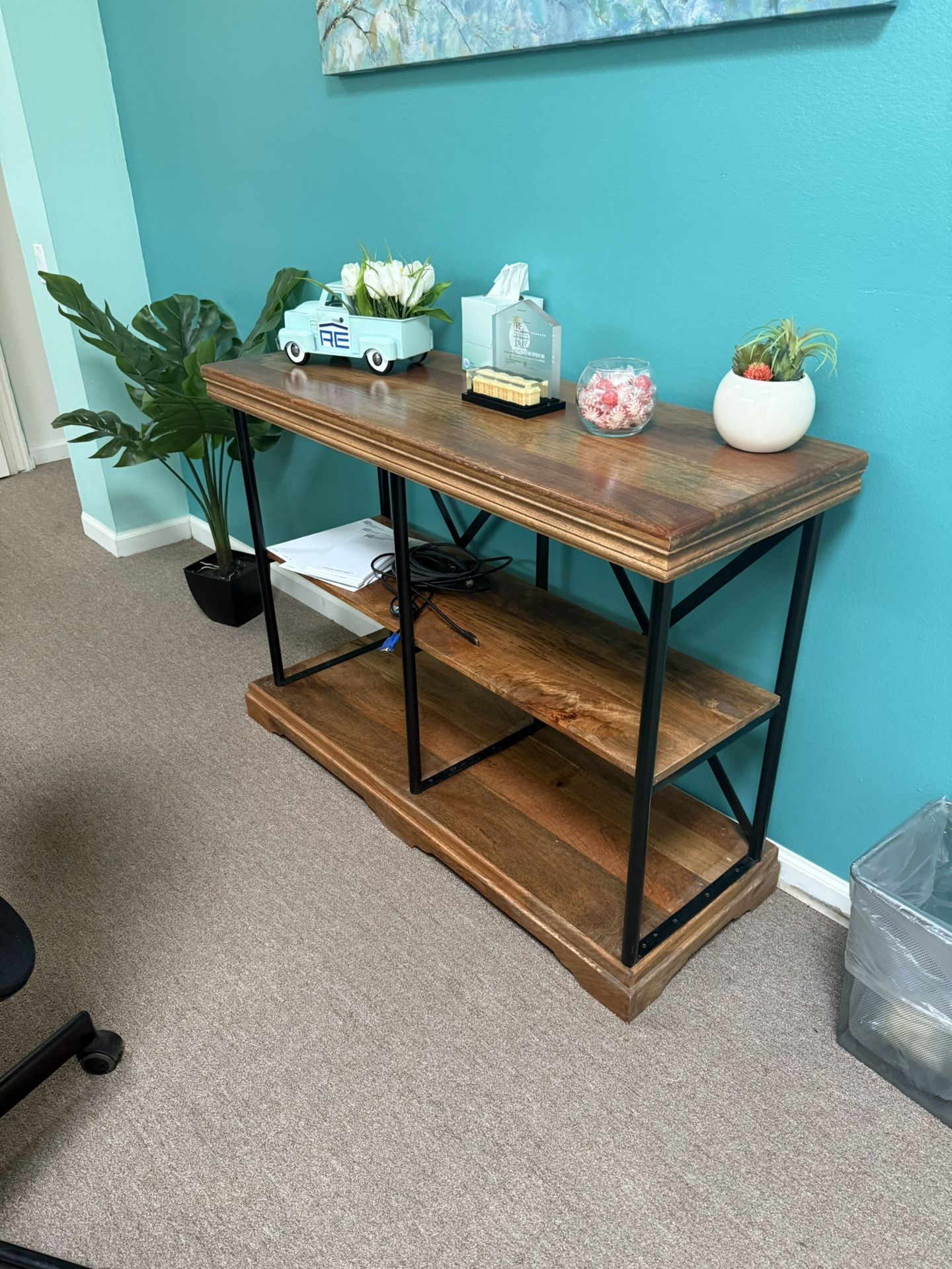 Entry Table/ Book Shelf 