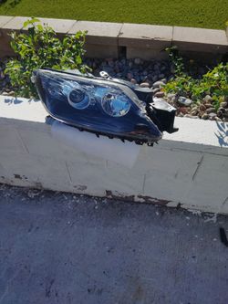 2008-2013 nissan  rogue rf headlight