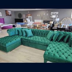Tufted Sectionals 