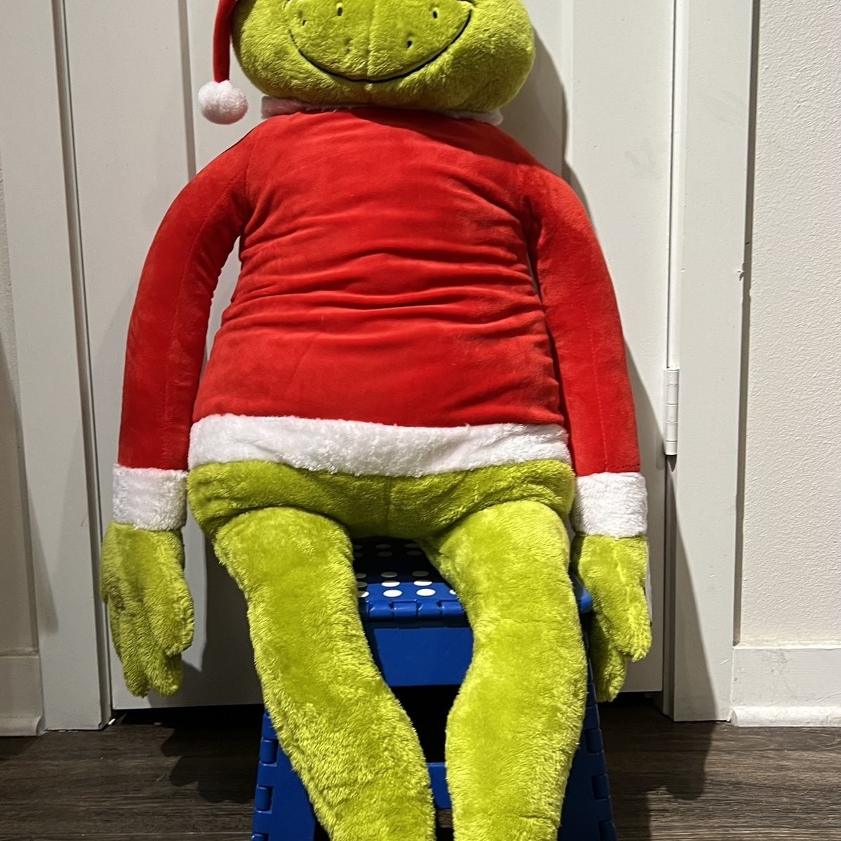 NEW Dr. Seuss The Grinch Holiday Christmas Jumbo Plush 48” 4 Foot