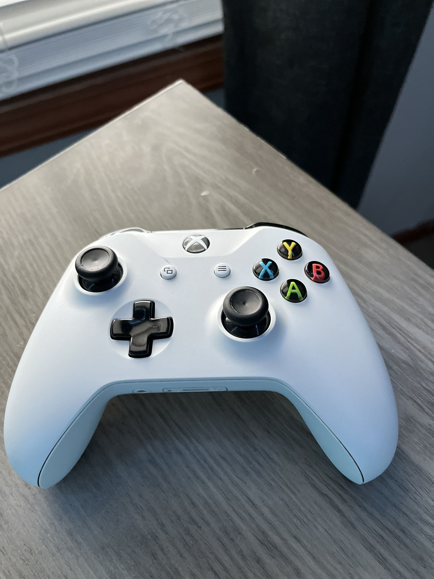 Xbox One White Controller