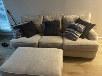 Cream color couch (brand new)
