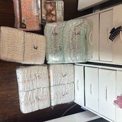 Bundle of diapers size 3