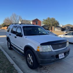 2004 Ford Explorer