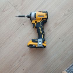 Dewalt Atomic Series. Drill 
