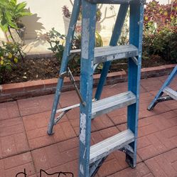 Excellent Condition, 4 Feet And More Sizes Available Fiberglass Ladders