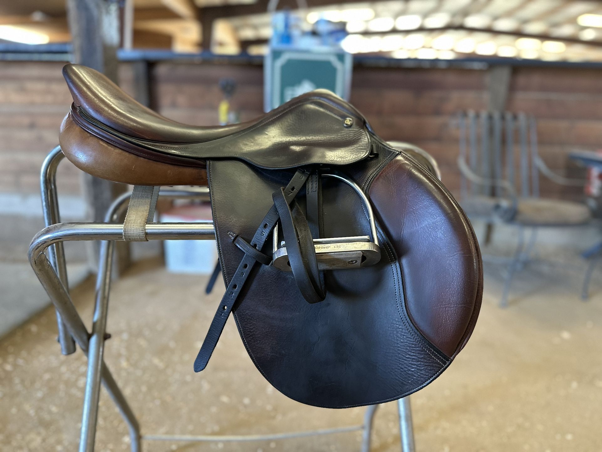 Ovation Jumping Saddle
