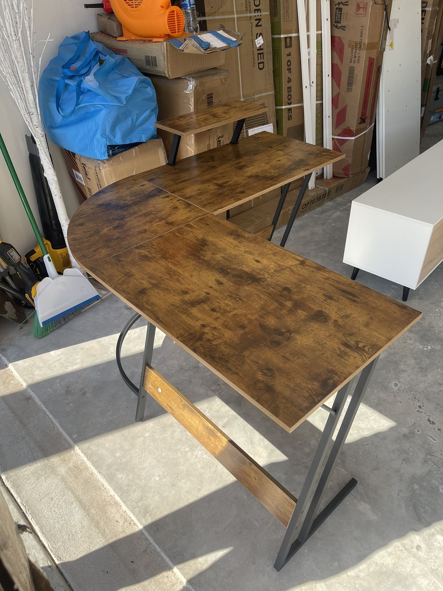 L shape gaming desk