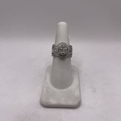 14kt Gold Diamond Engagement Style Ring 