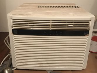 2013 sears Kenmore 15,000 btu AC units in excellent condition