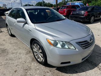 Toyota Camry Hybrid Sedan