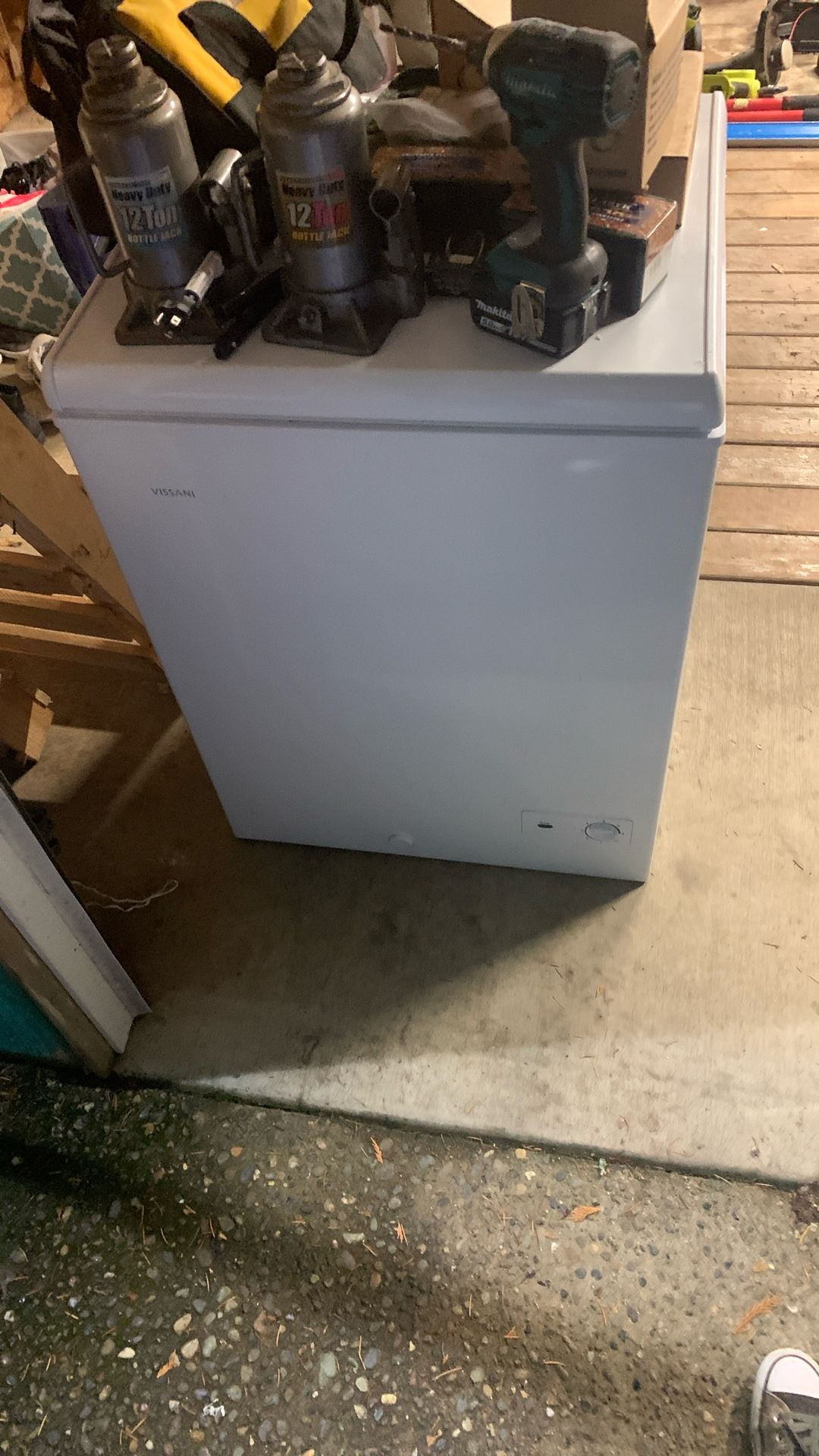 Vissani Deep Freezer