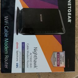 Netgear Nighthawk AC1900 WiFi Cable Modem Router