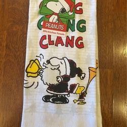 Christmas Holiday - Brand New 2 Pack Kitchen Towels - Peanuts Snoopy Woodstock
