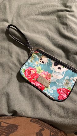 Betsey wristlet