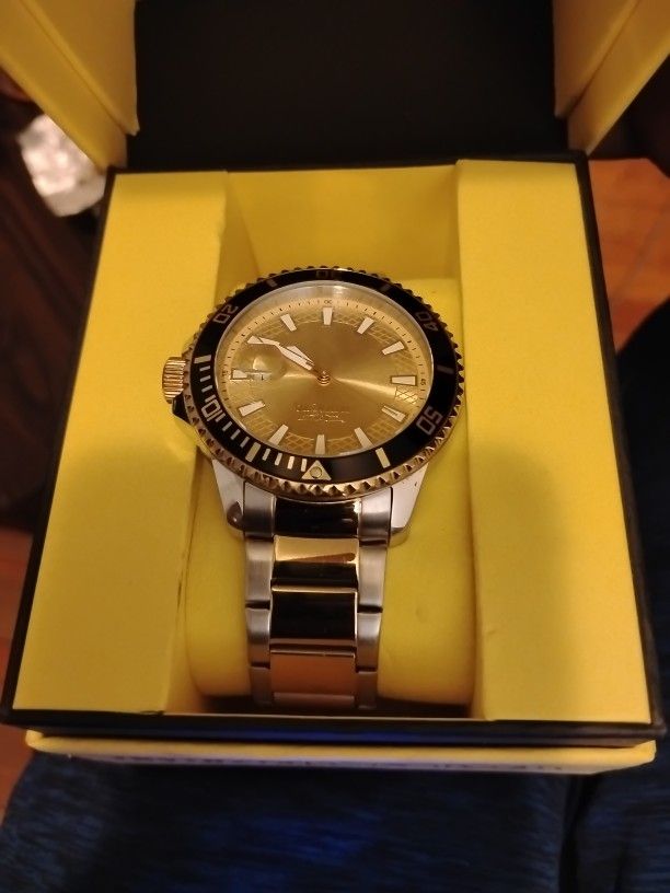 Invicta Gold