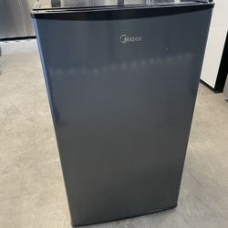Media Mini Fridge 