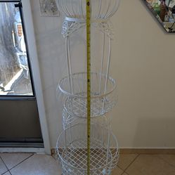 White Metal Plant/ Fruit Stand