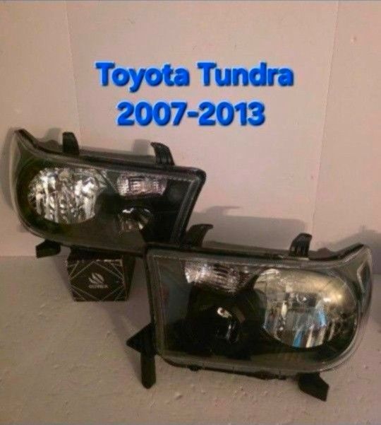 Toyota Tundra 2007-2013 Headlights