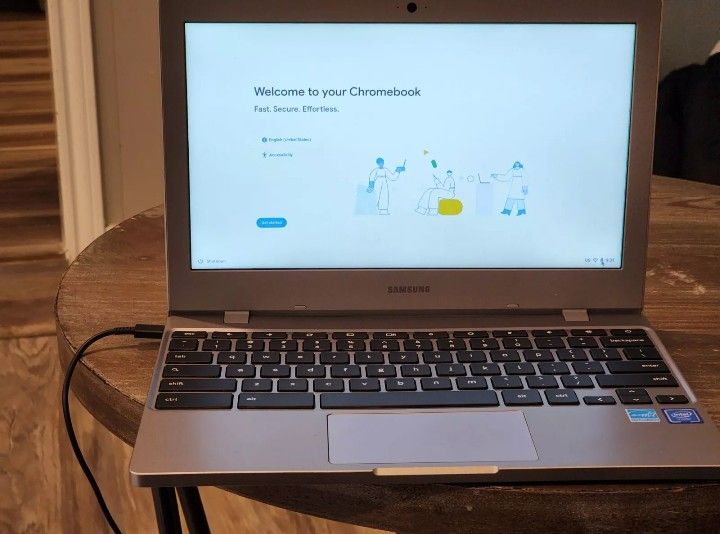 Samsung Chromebook 4, 11.6” HD LED Laptop, Intel Celeron N4020 CPU, UHD 600 GPU. Like new. Open box.
