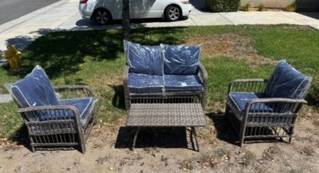 4-Piece Wicker Patio Furniture Set