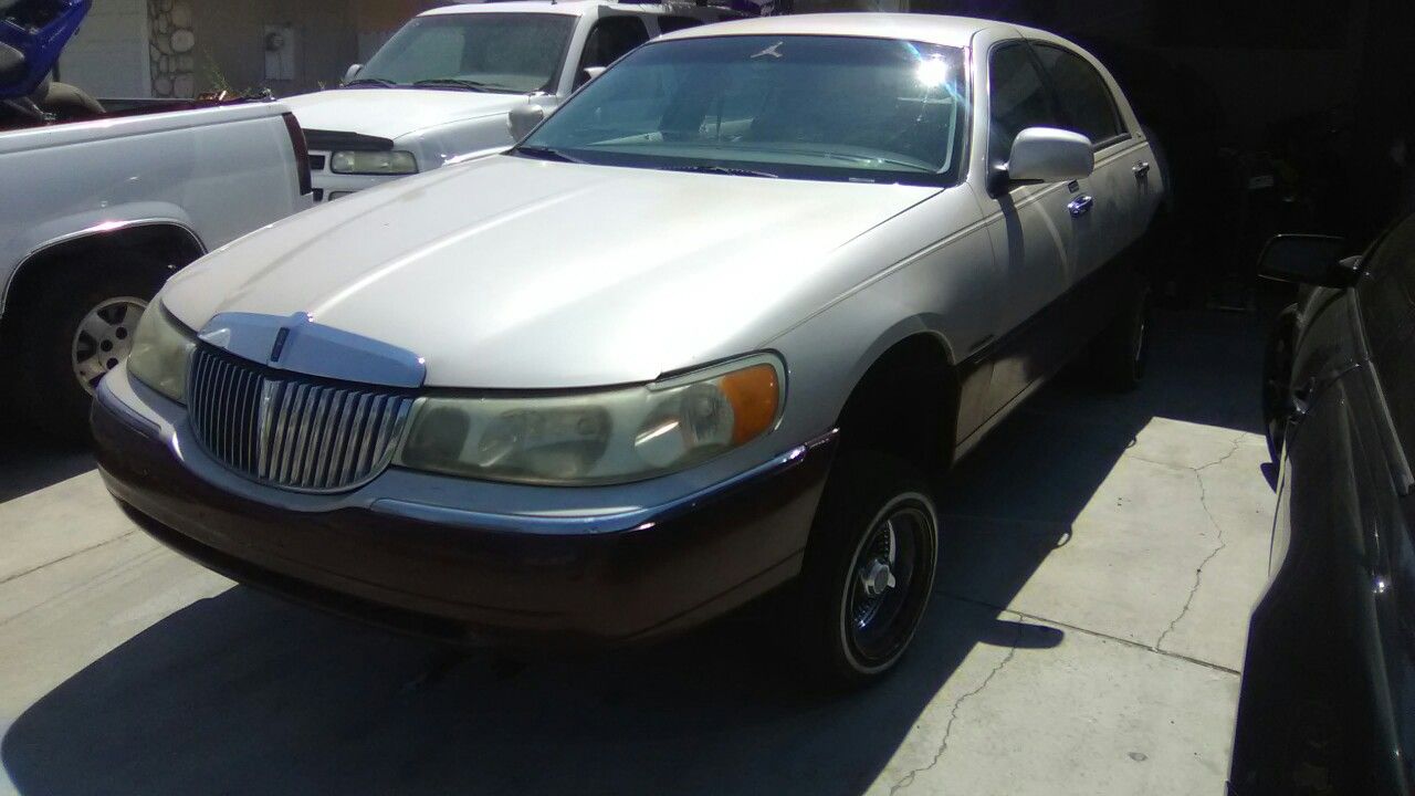 1998 Lincoln Town Car