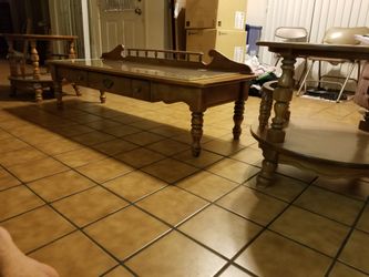 coffe table and end tables good condition