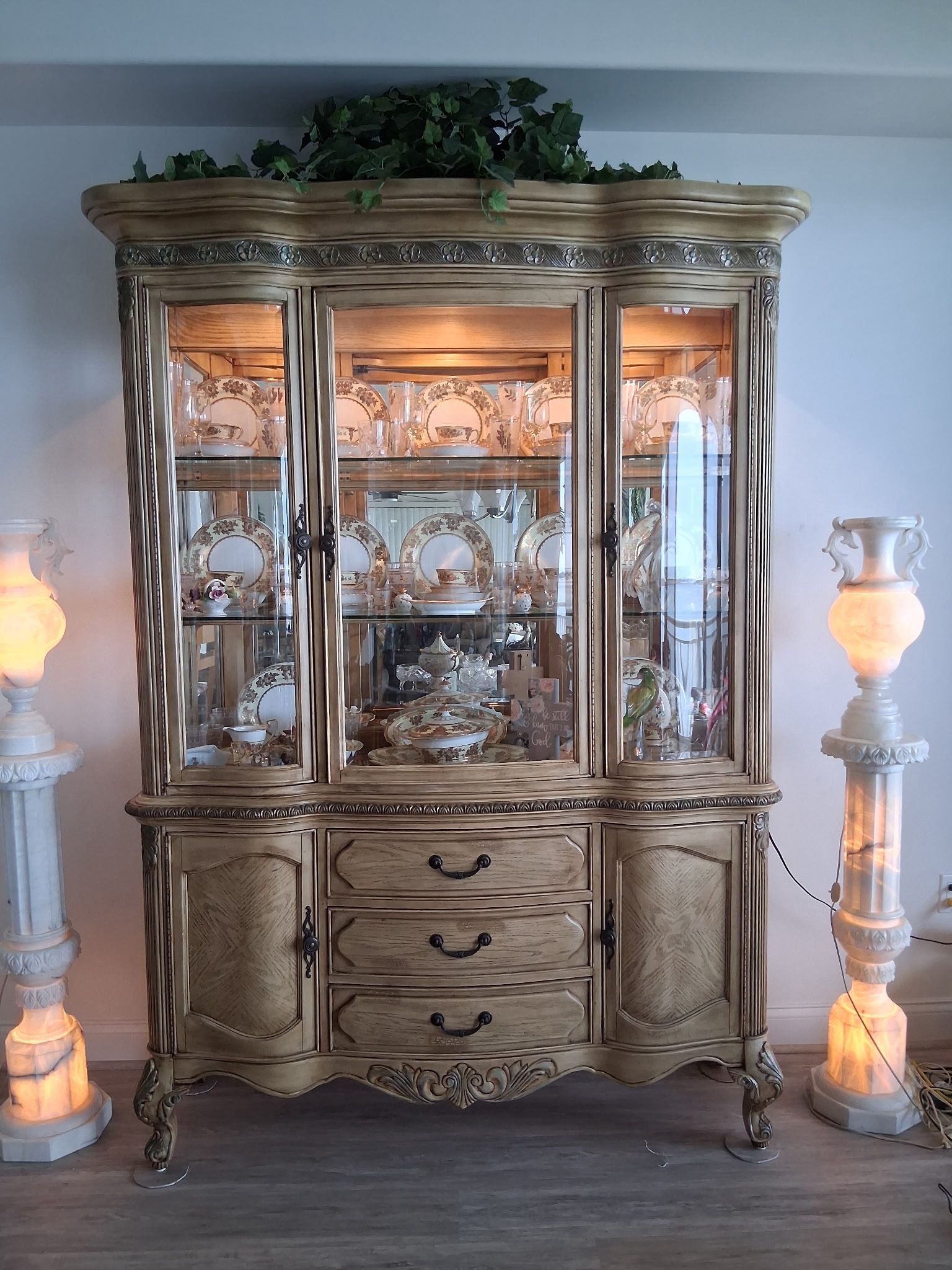 China Cabinet, Table and 4 chairs