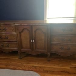 Solid Wood Queen Anne Style Chest Of Drawers 