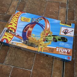 Hot Wheels Toy Tracks 👉$5 Firm!👈