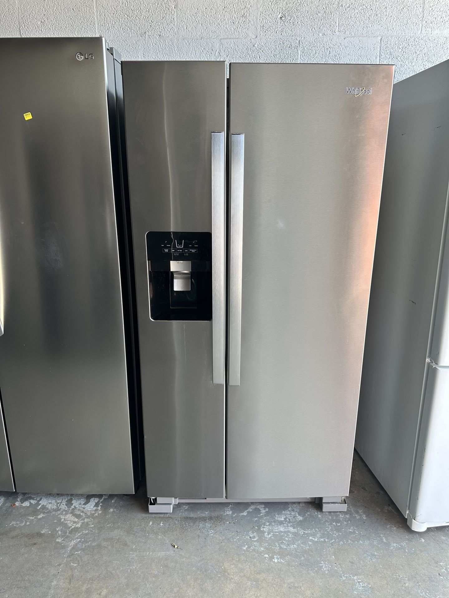 33 Wide Side By Side Refrigerator 