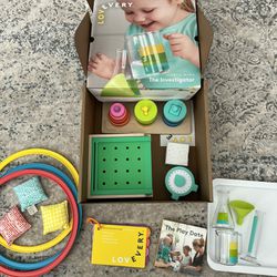Lovevery Play Kit Months 31,32,33